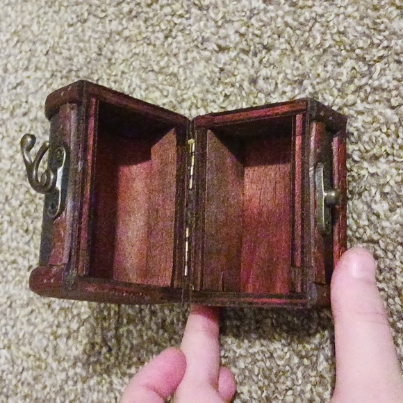 3 inch keepsake treasure box - Picture 2 of 2